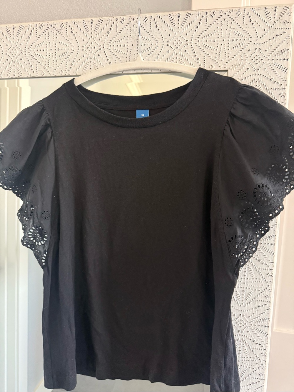 Old Navy Black Eyelet Flutter Sleeve Tee